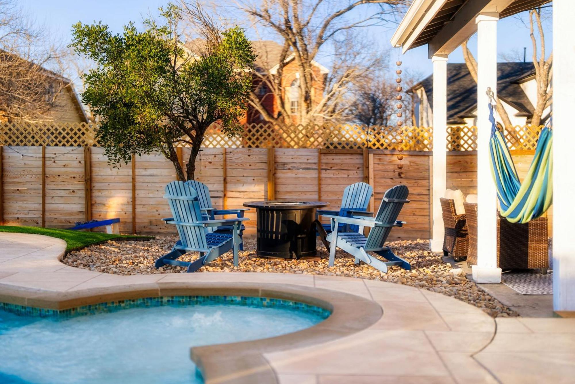 Pool Hottub Firepit Bbq Billiard Ps4 Golf Pflugerville Bagian luar foto